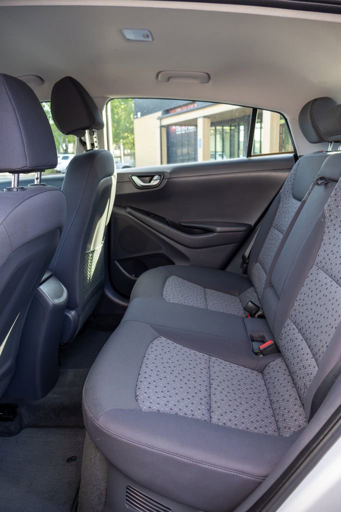 Used 2018 Hyundai Ioniq SEL FWD image 14