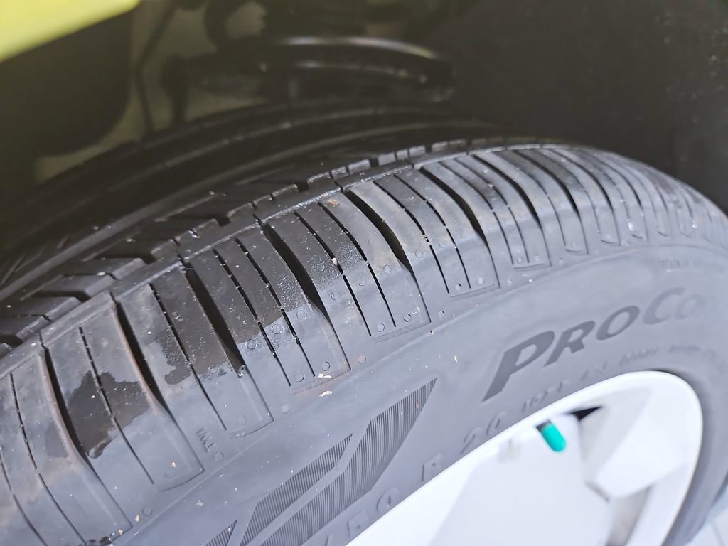 New 2025 Volkswagen ID. Buzz 1st Edition image 28