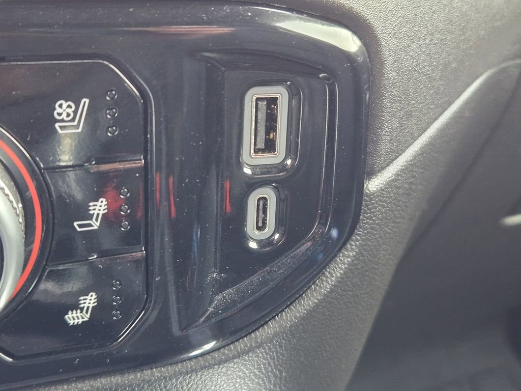 Used 2025 GMC Sierra 3500 SLT w/ SLT Convenience Package image 30