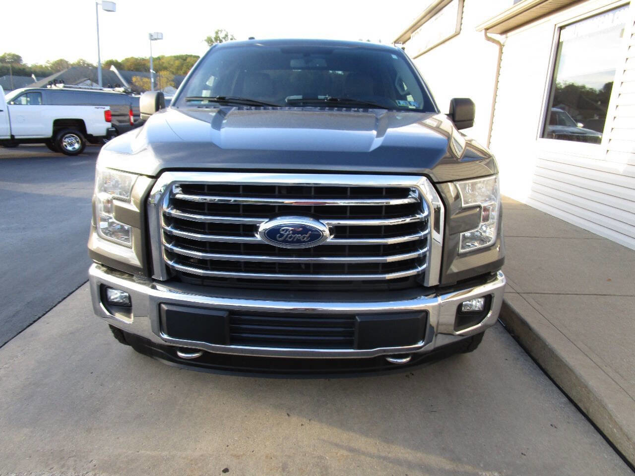Used 2015 Ford F150 XLT w/ Equipment Group 301A Mid image 4