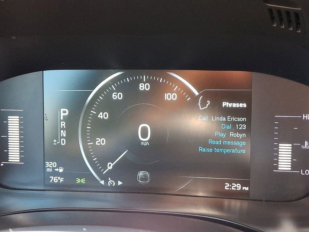 Used 2019 Volvo XC60 T5 Momentum w/ Premium Package AWD/4WD image 21