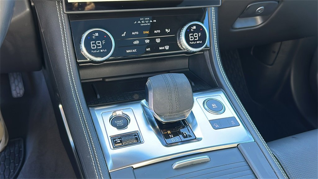 Certified 2025 Jaguar F-PACE R-Dynamic S image 16
