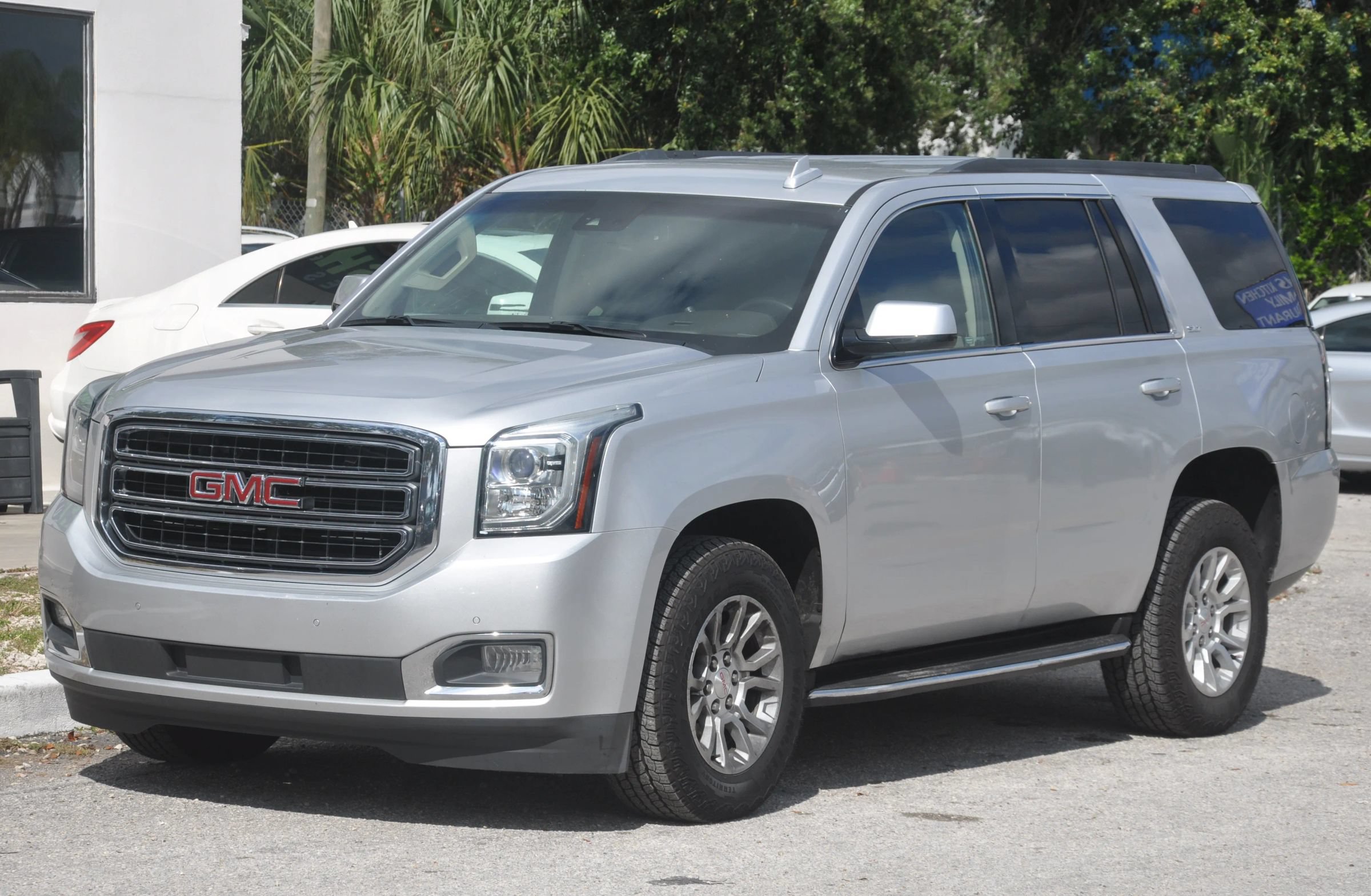 Used 2017 GMC Yukon SLT