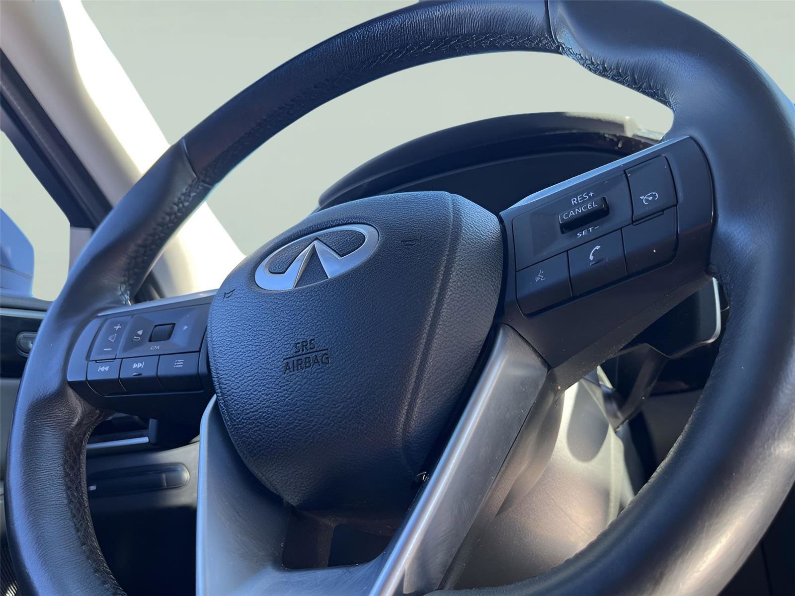 Used 2022 INFINITI QX60 Pure image 15