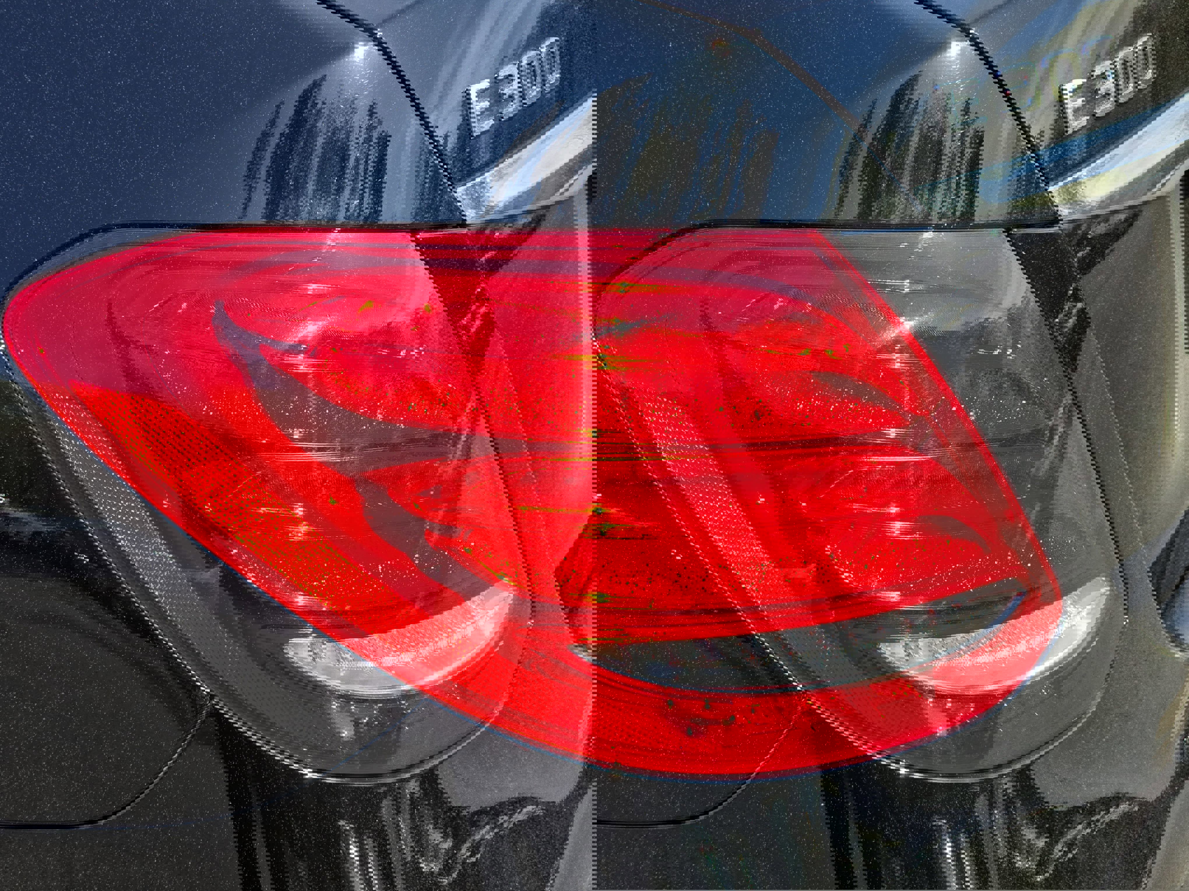 Used 2019 Mercedes-Benz E 300 4MATIC image 35