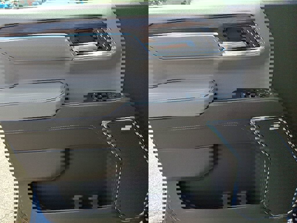 Certified 2023 GMC Sierra 1500 SLT w/ SLT Premium Package image 14