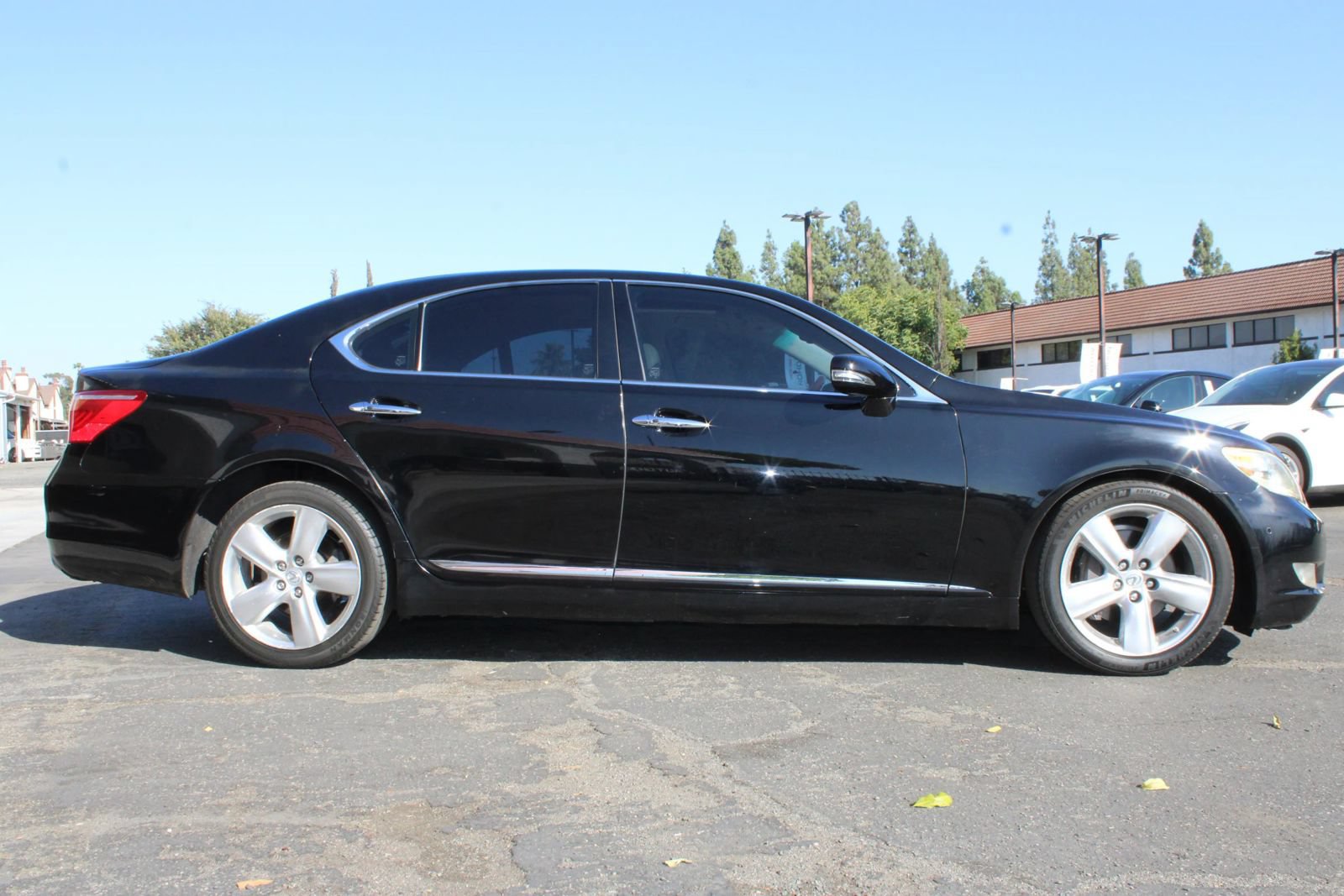 Used 2010 Lexus LS 460 RWD image 43