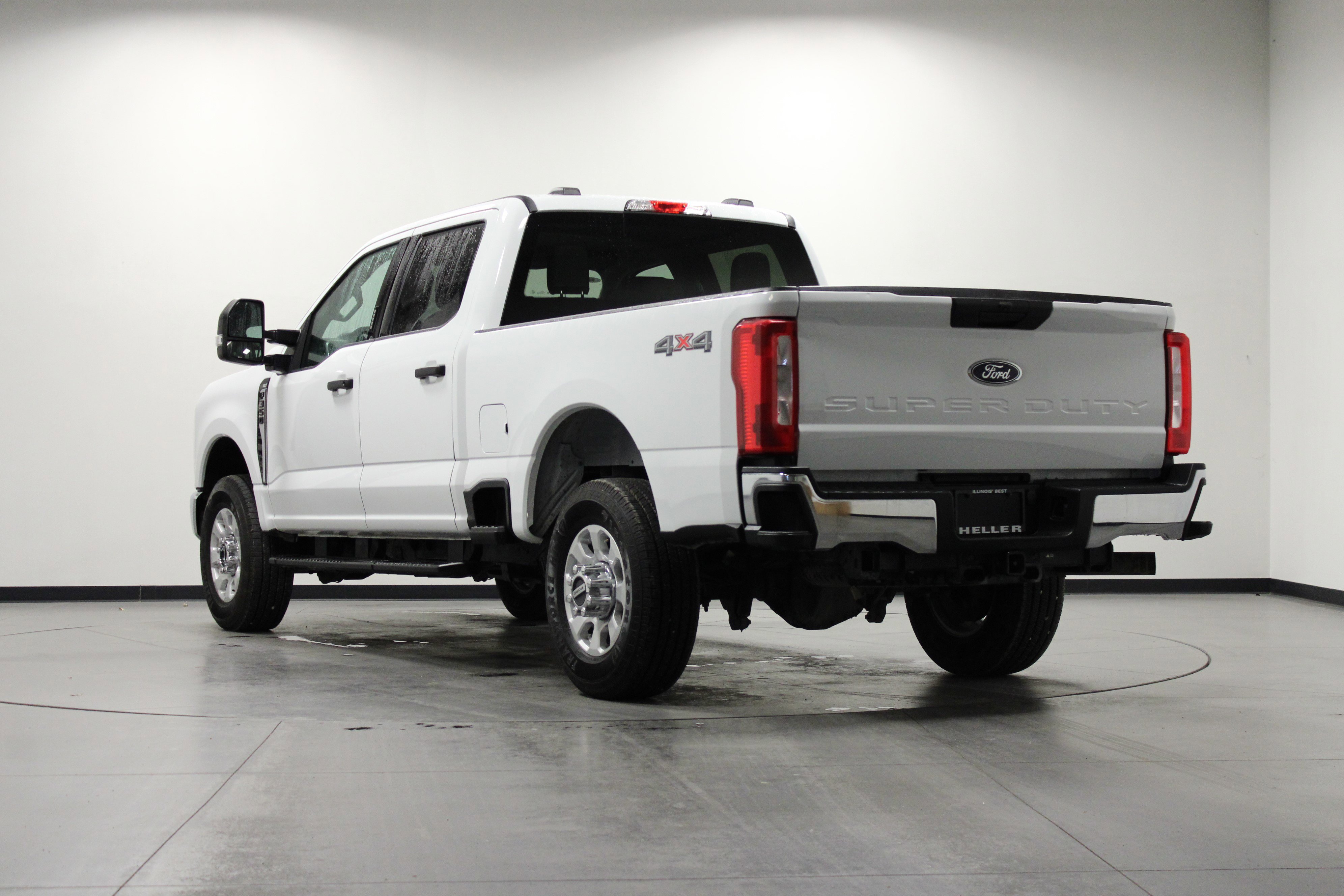 Used 2023 Ford F350 XLT image 6