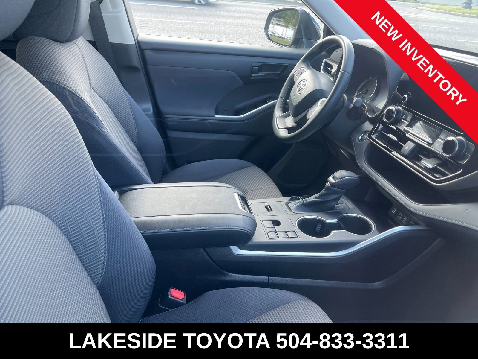 Used 2023 Toyota Highlander LE image 10
