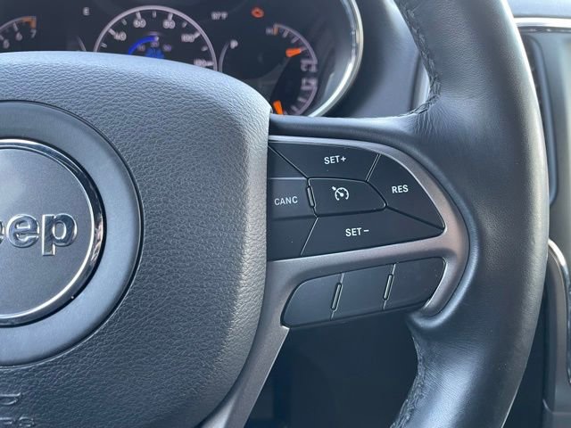 Used 2021 Jeep Grand Cherokee Laredo image 17