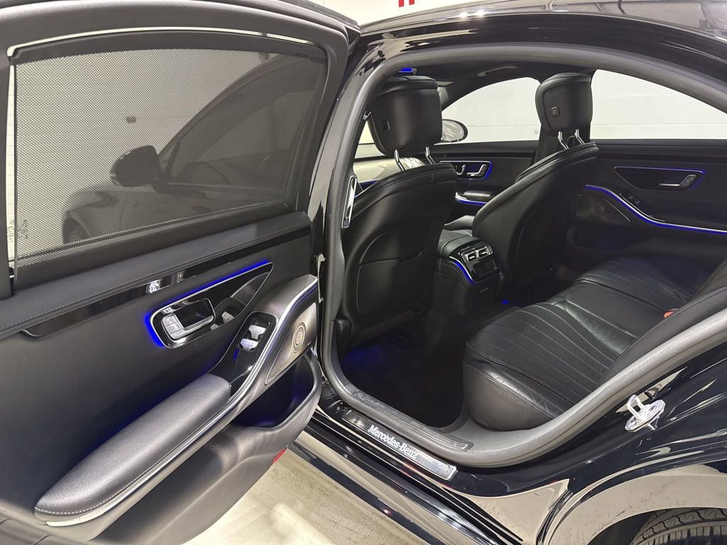 Used 2023 Mercedes-Benz S 500 4MATIC w/ AMG Line image 32