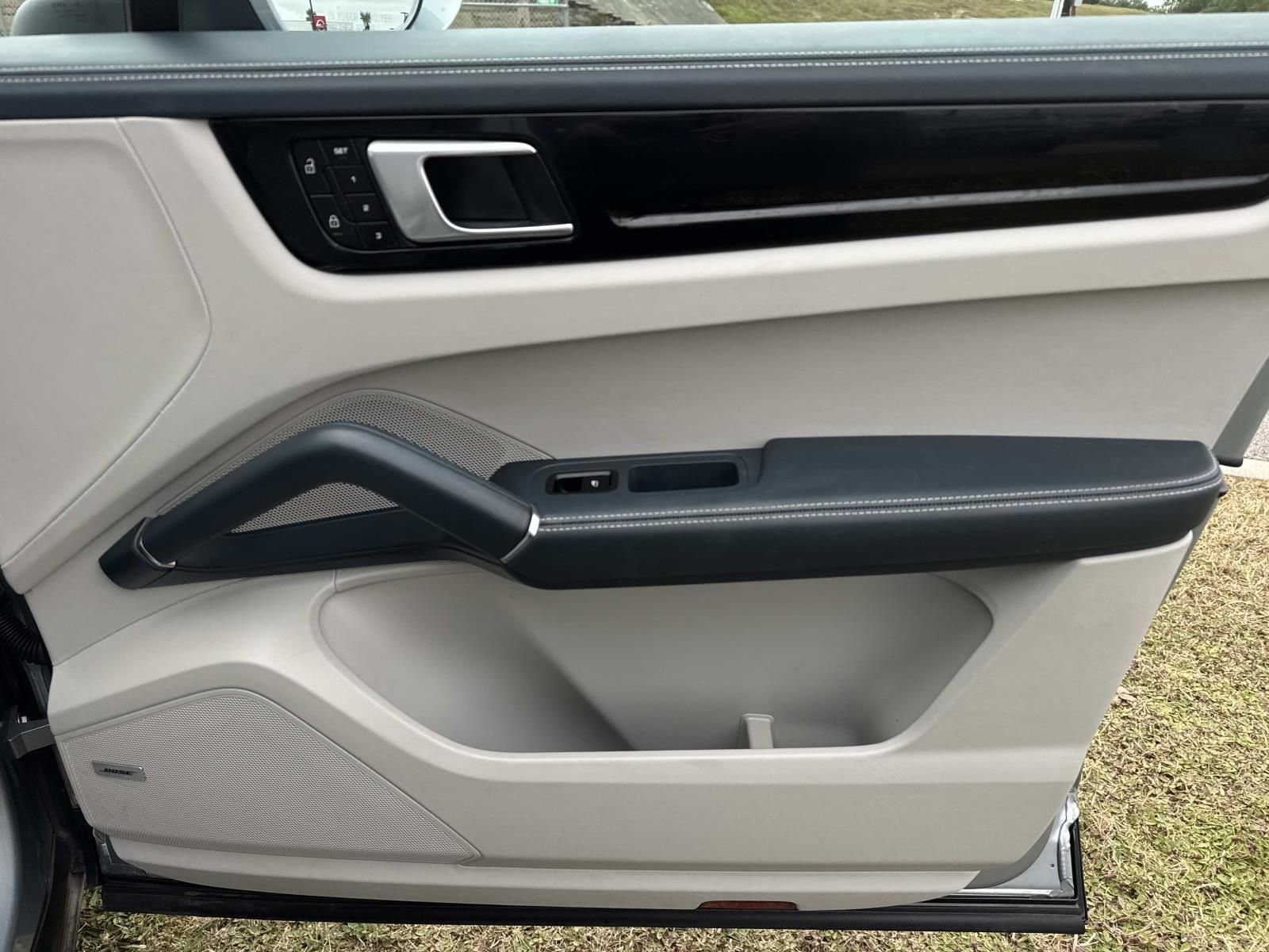 Used 2021 Porsche Cayenne S image 14