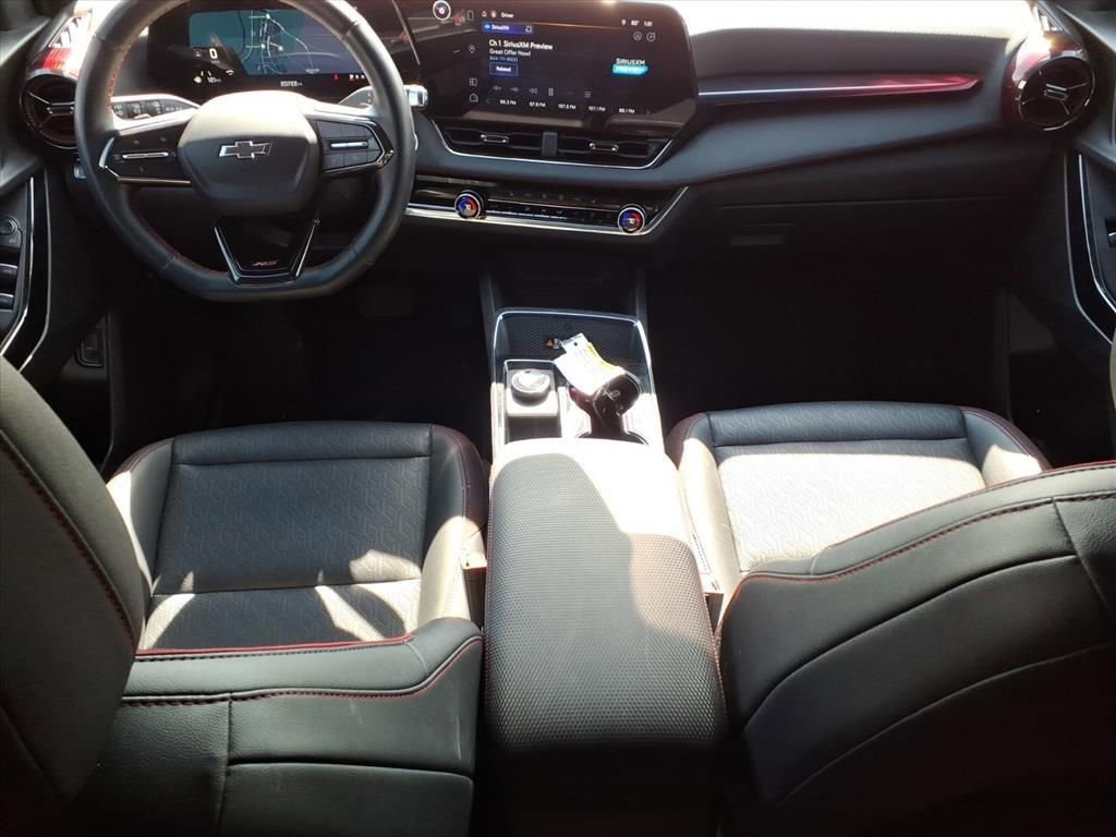 Used 2025 Chevrolet Equinox RS w/ LPO, Floor Liner Package image 10