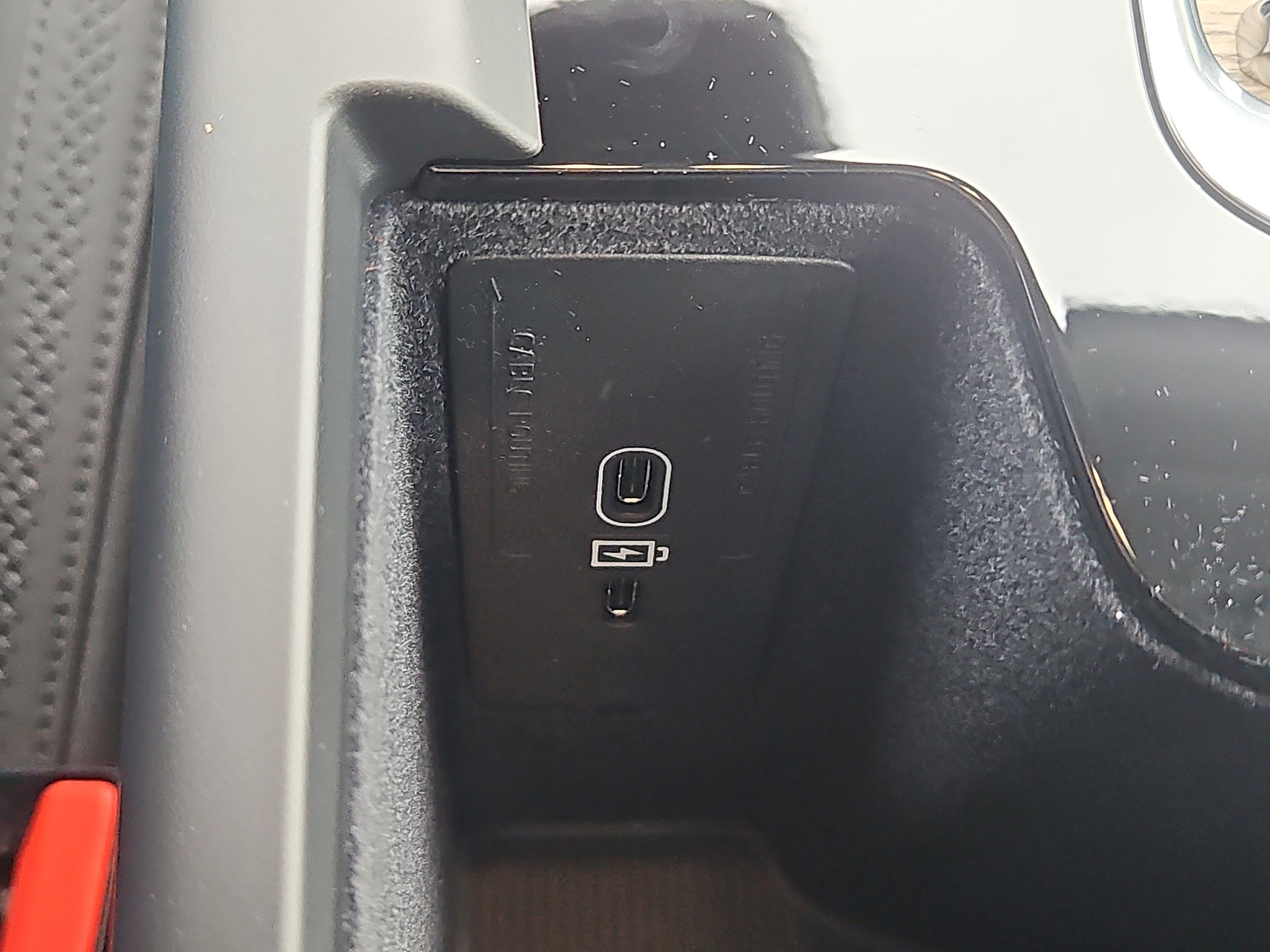 New 2026 Volvo XC60 B5 Plus w/ Protection Package Premier image 8