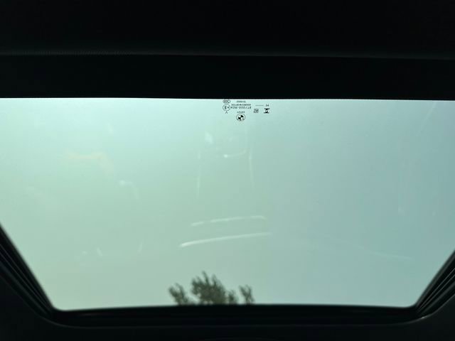 Used 2024 BMW 330i xDrive Sedan image 15