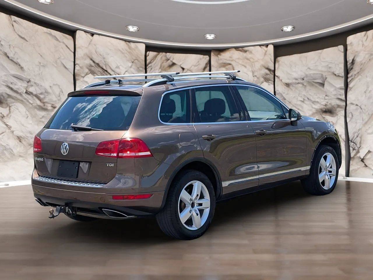 Used 2011 Volkswagen Touareg TDI AWD/4WD image 11