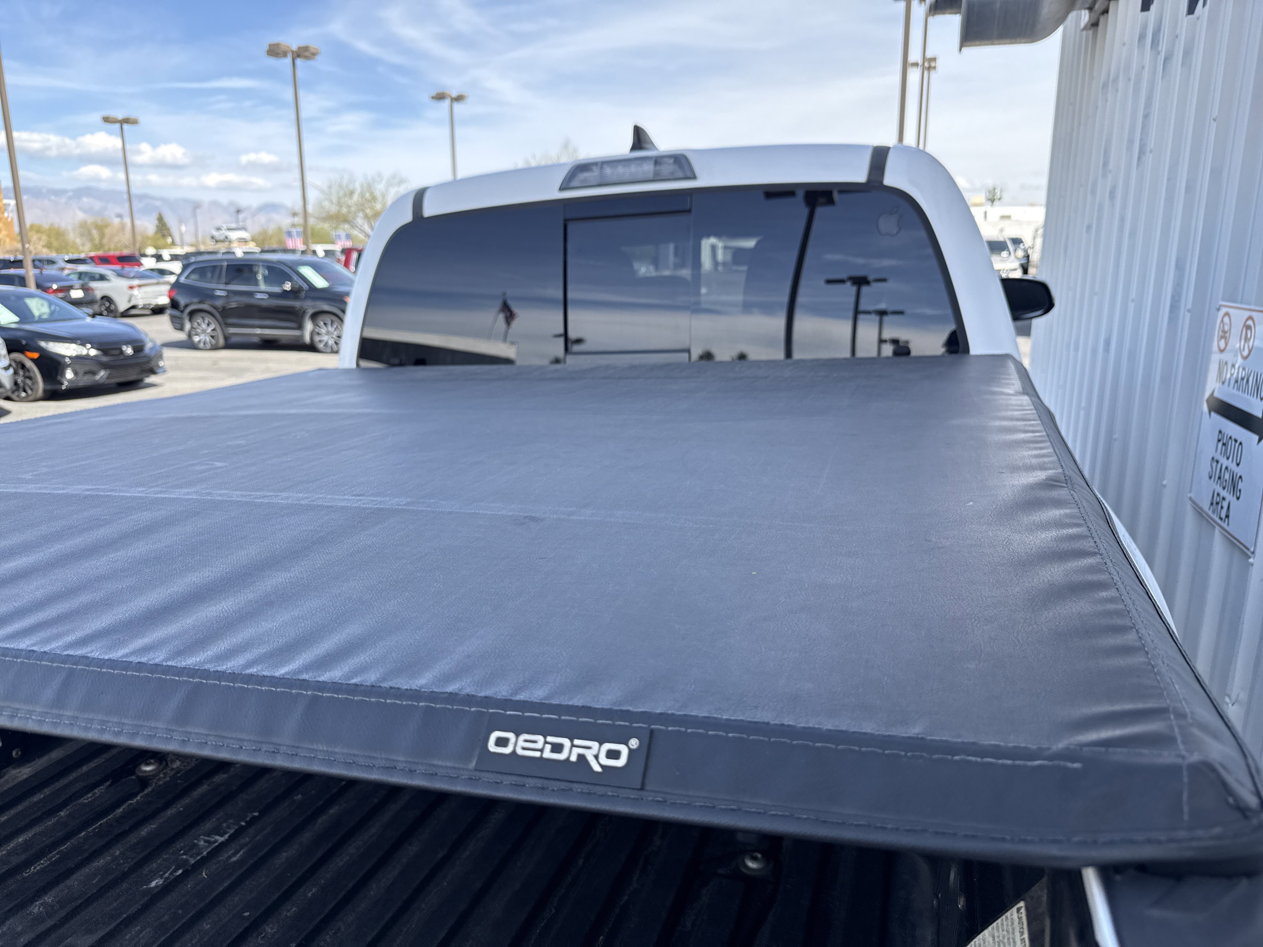 Used 2017 Toyota Tacoma TRD Sport w/ Premium & Technology Package image 9