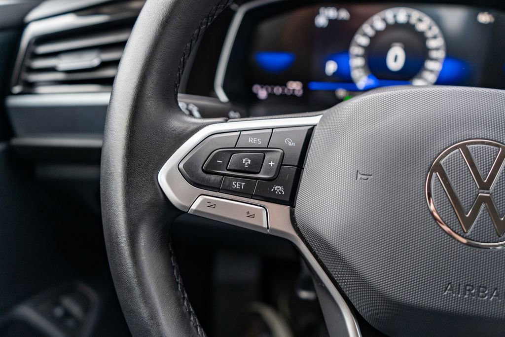 Used 2024 Volkswagen Jetta SE image 22