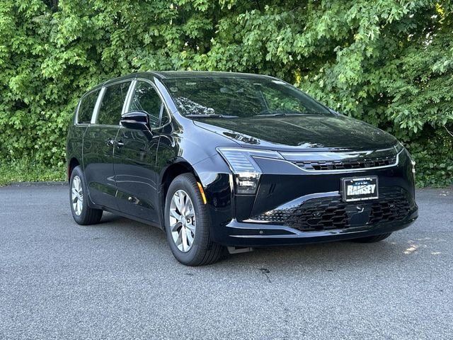 New 2027 Chrysler Pacifica Select AWD/4WD image 1