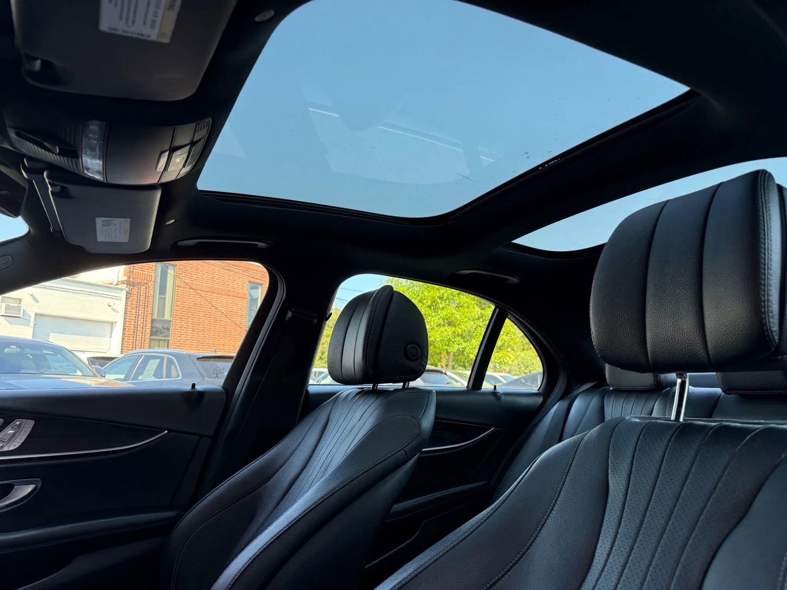 Used 2017 Mercedes-Benz E 300 4MATIC image 17