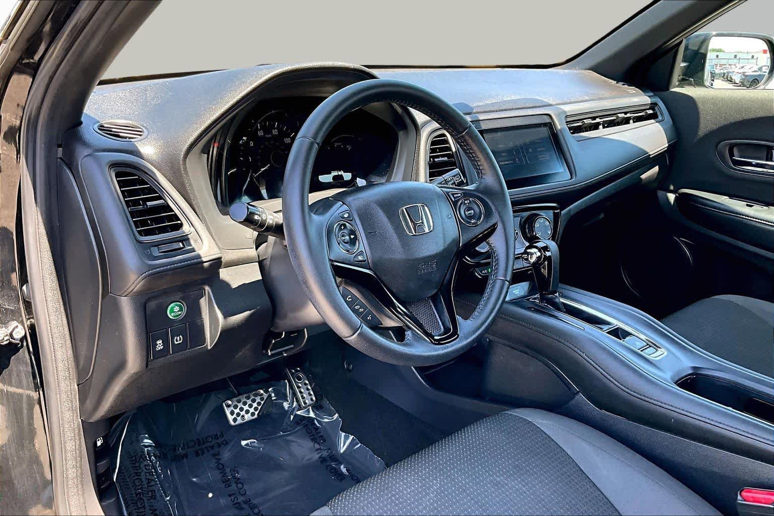 Used 2020 Honda HR-V Sport image 18