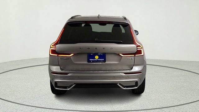 New 2026 Volvo XC60 T8 Plus w/ Climate Package PRO AWD/4WD image 6