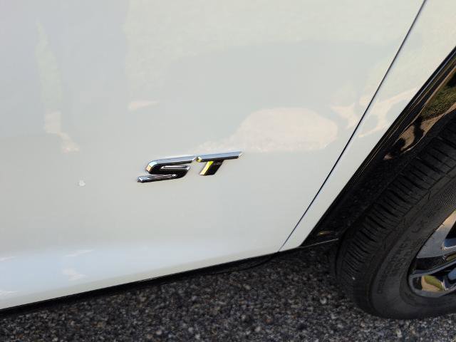 New 2026 Buick Enclave Sport Touring w/ Power Package image 9