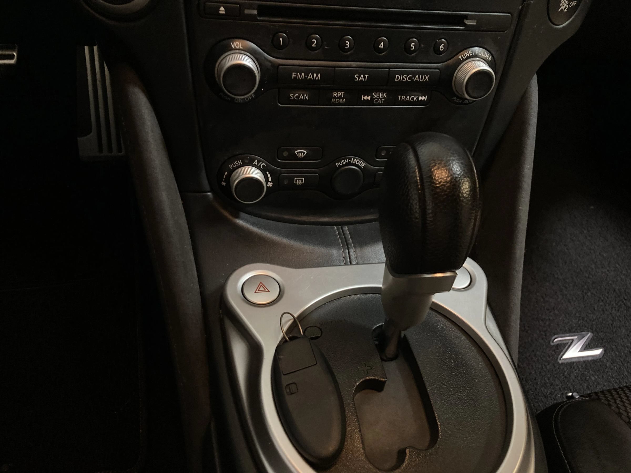 Used 2012 Nissan 370Z Touring w/ Sport Pkg RWD image 33
