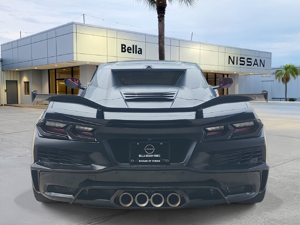 Used 2024 Chevrolet Corvette Z06 w/ Z07 Performance Package RWD image 6
