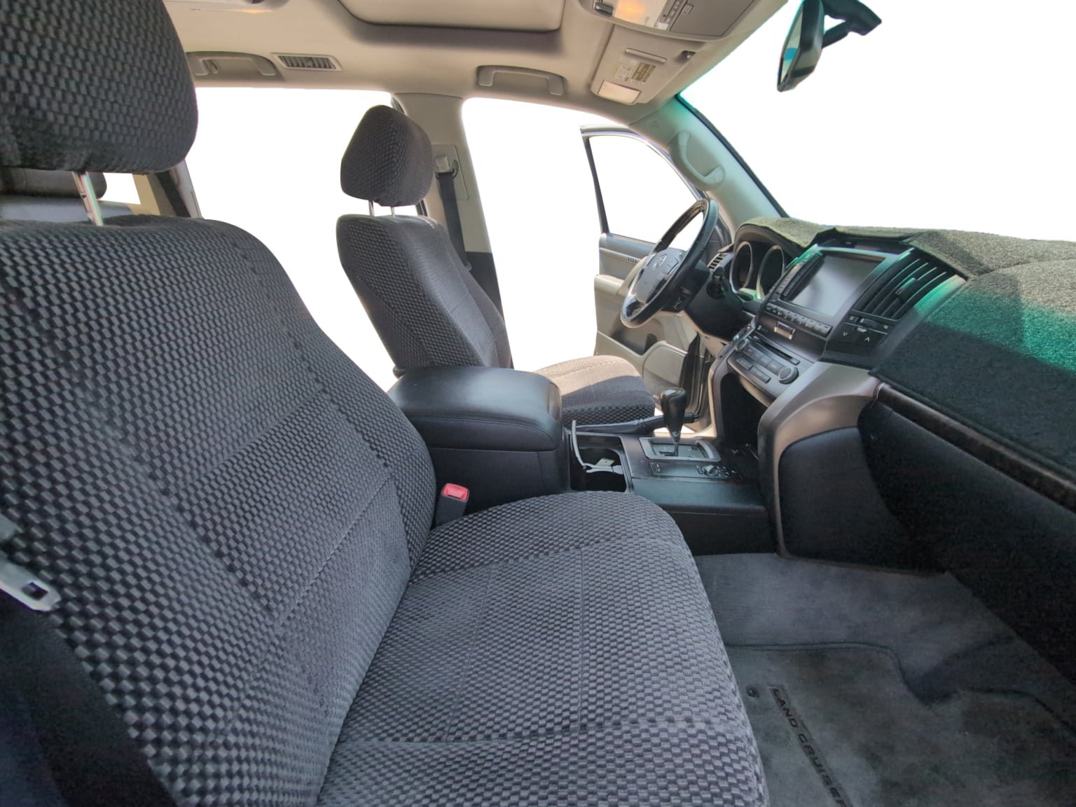 Used 2008 Toyota Land Cruiser w/ Upgrade Pkg AWD/4WD image 17