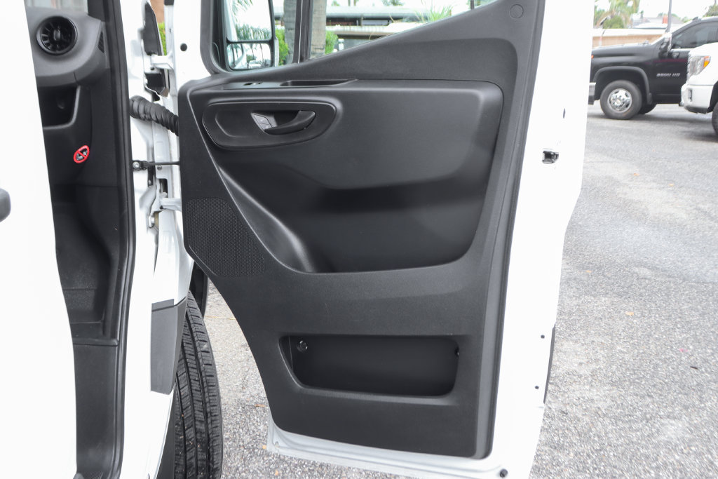 Used 2022 Mercedes-Benz Sprinter 2500 image 35