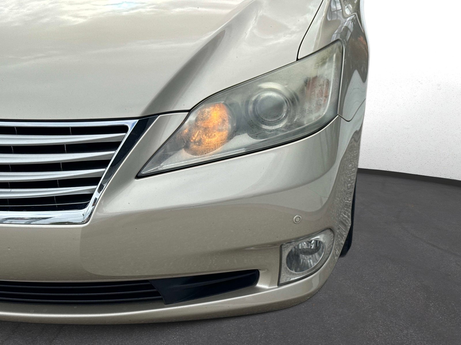 Used 2010 Lexus ES 350 w/ Preferred Accessory Package FWD image 9