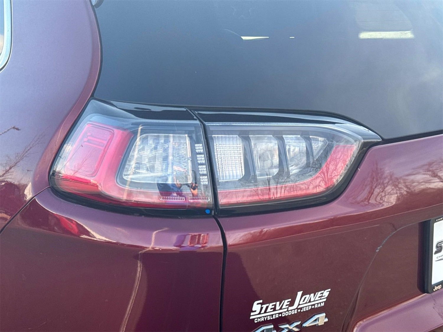 Used 2019 Jeep Cherokee Latitude Plus image 12