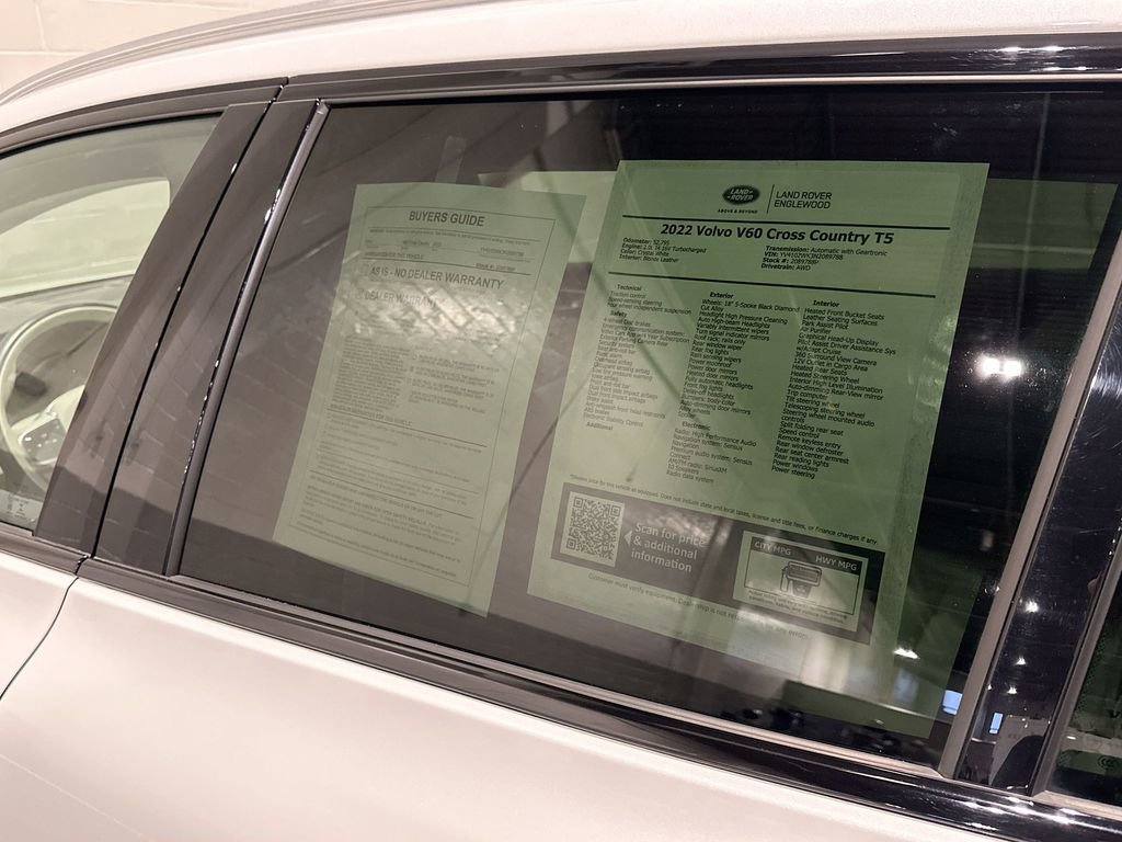 Used 2022 Volvo V60 T5 Cross Country image 20
