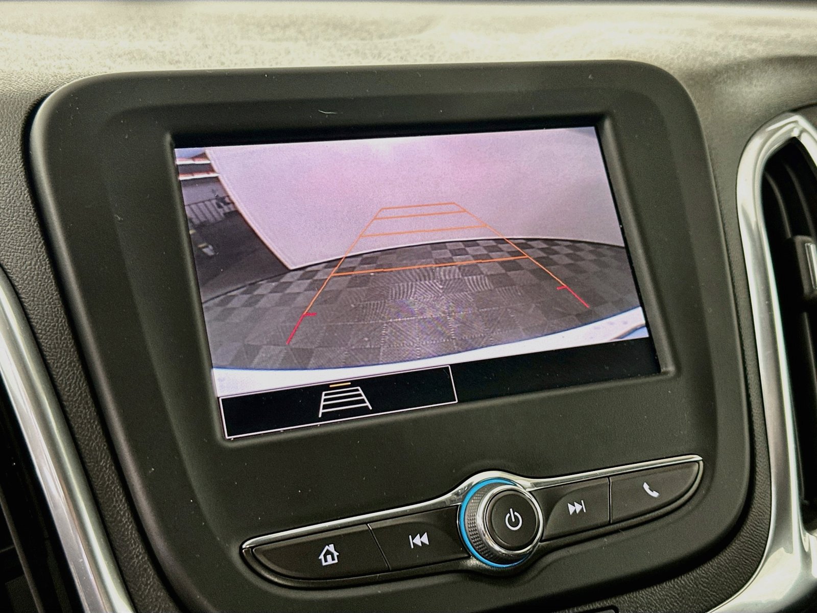Used 2024 Chevrolet Equinox LT AWD/4WD image 15