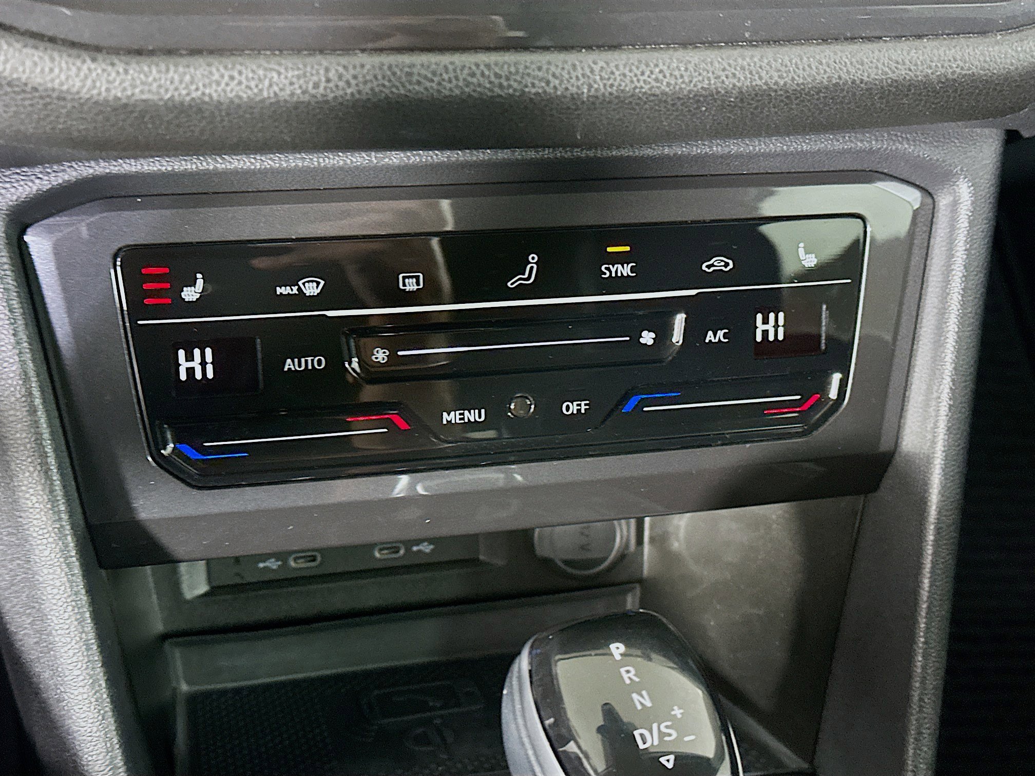 Used 2022 Volkswagen Tiguan SE image 23