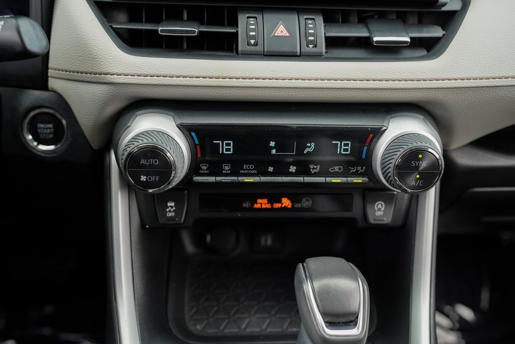 Used 2023 Toyota RAV4 XLE Premium image 32