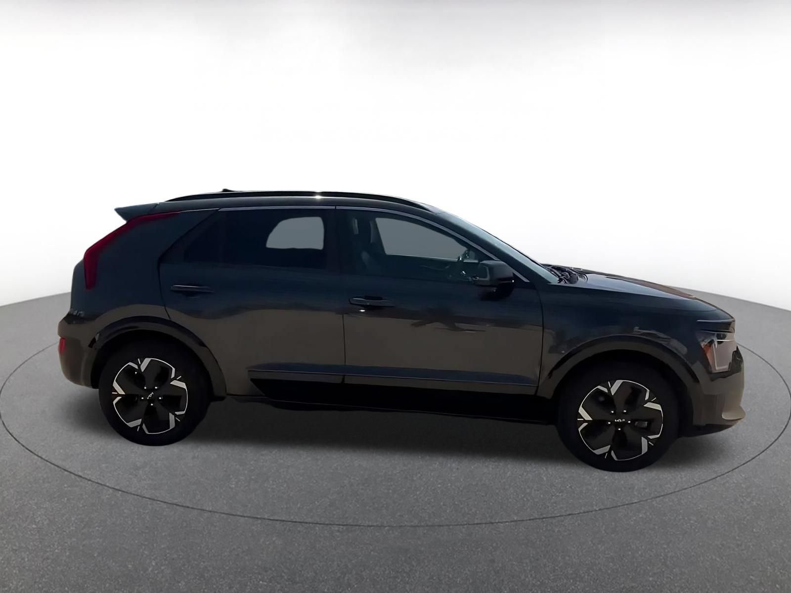 Used 2023 Kia Niro Wind FWD image 16