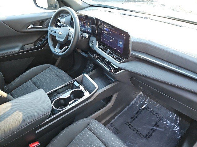 Used 2025 Chevrolet Equinox LT image 14