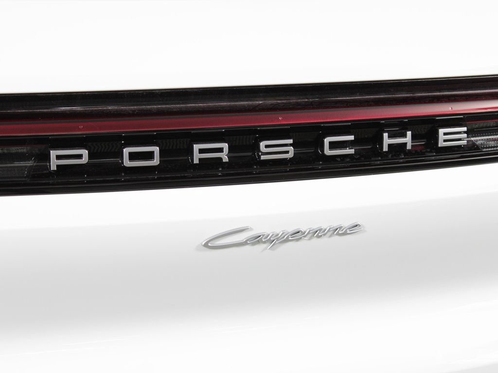 Certified 2026 Porsche Cayenne AWD/4WD image 13