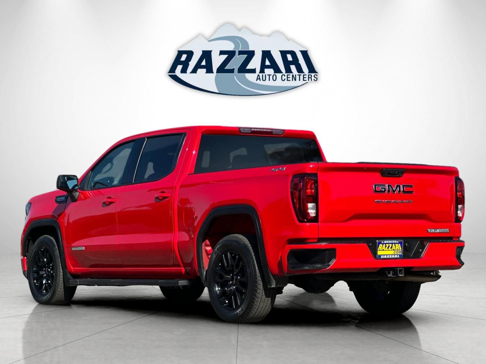 Used 2022 GMC Sierra 1500 Elevation w/ LPO, Elevation Black Package image 5