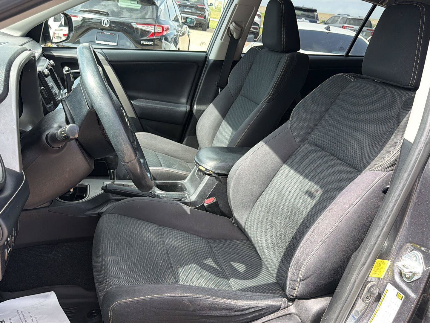 Used 2018 Toyota RAV4 XLE AWD/4WD image 11