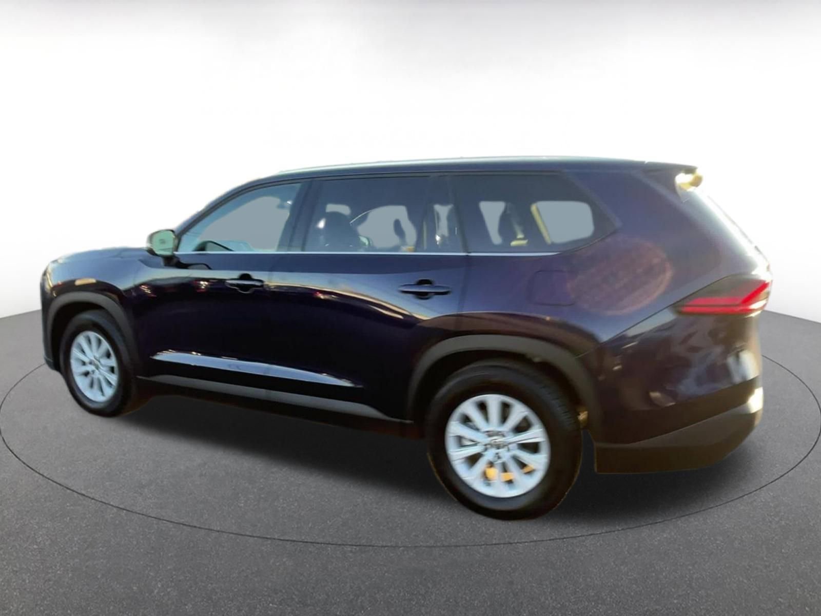 Used 2025 Toyota Grand Highlander FWD image 9