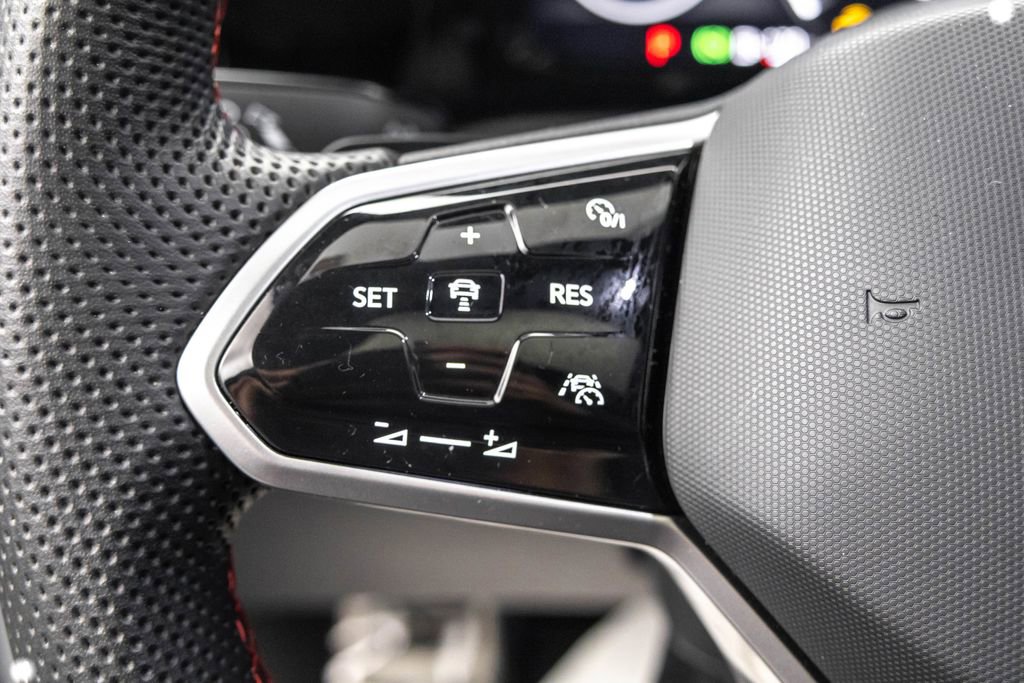 Used 2024 Volkswagen GTI SE image 15