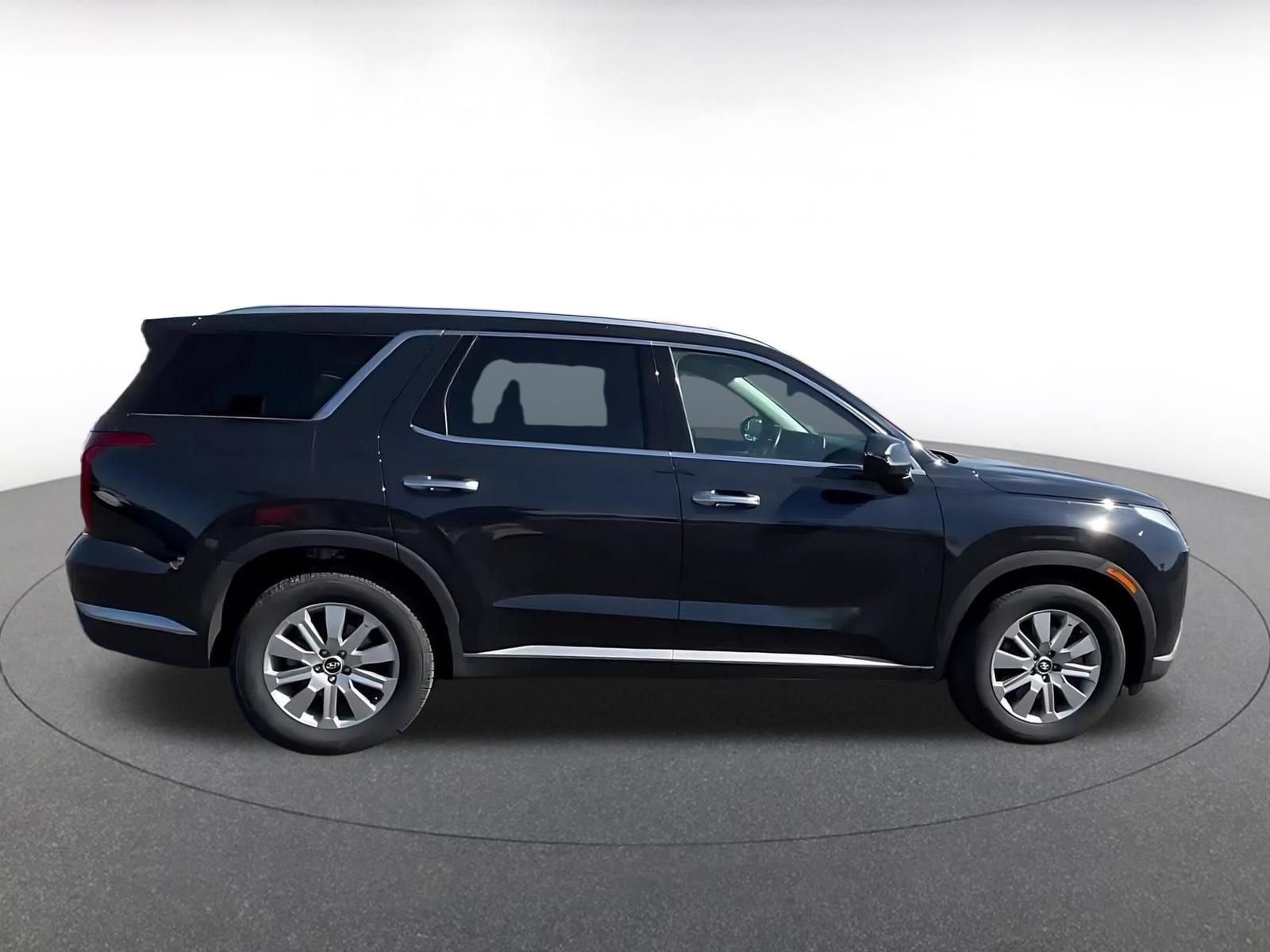 Used 2025 Hyundai Palisade SEL FWD image 16