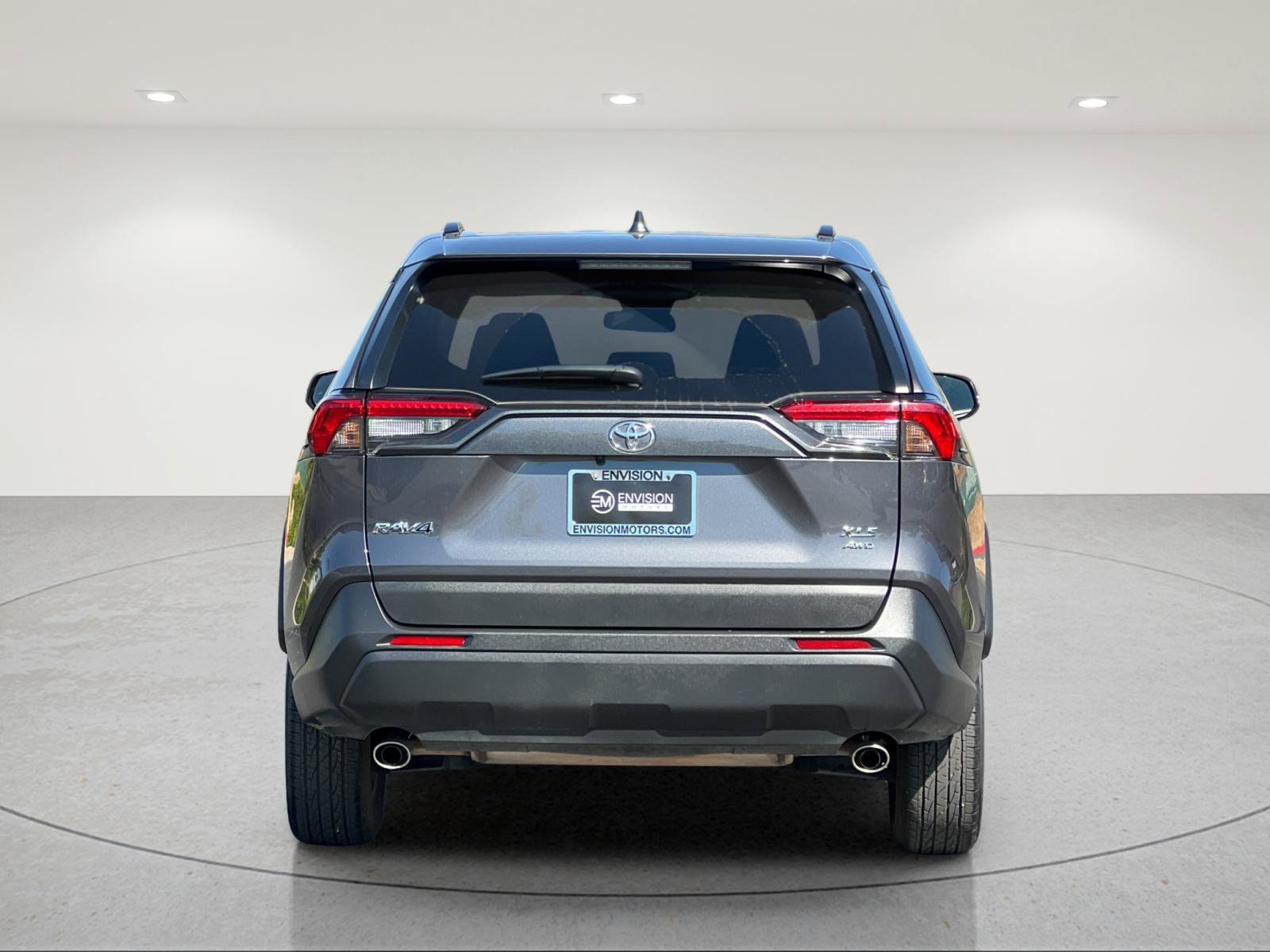 Used 2025 Toyota RAV4 XLE AWD/4WD image 4