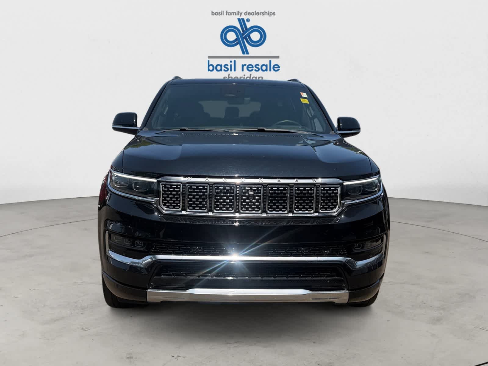 Used 2023 Jeep Grand Wagoneer Series III AWD/4WD image 8