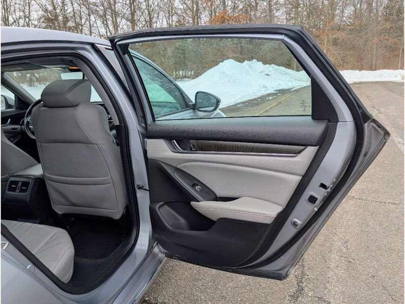 Used 2018 Honda Accord EX-L image 11