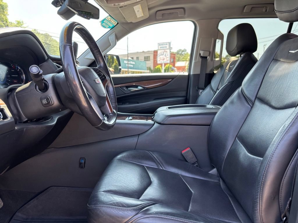 Used 2020 Cadillac Escalade 2WD image 19