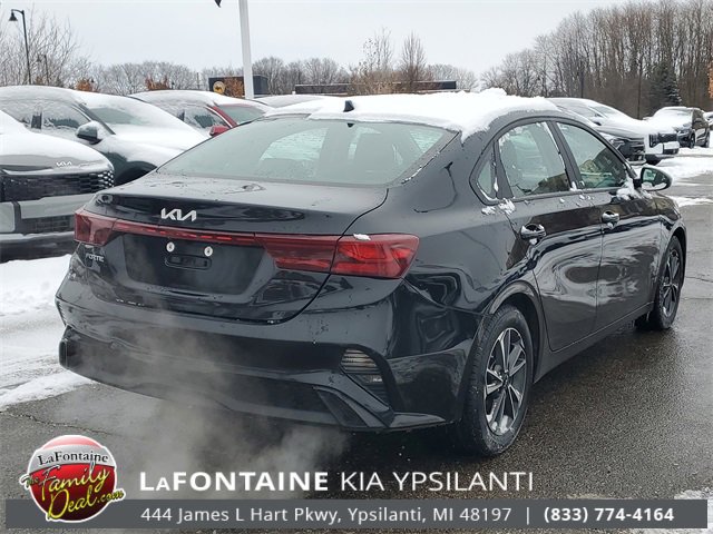 Used 2024 Kia Forte LXS image 4